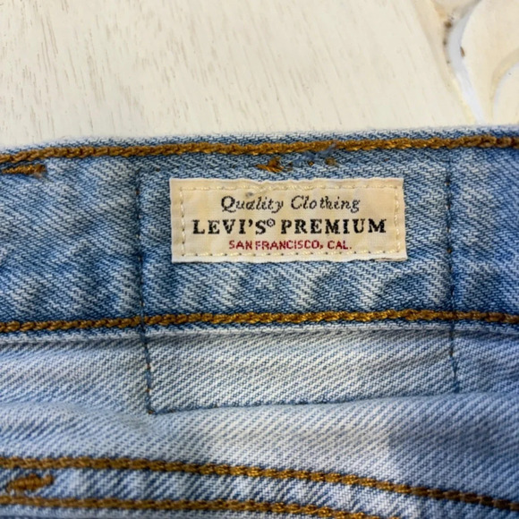 Levi's 501 S Skinny Cutoff Shorts Light Wash 25 - Picture 4 of 9